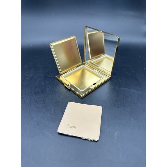 Vintage Volupte 1940's Makeup Compact With Puff Gold Tone Over Brass 3 Inches - Picture 2 of 7
